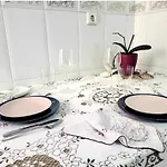 Like At Проживание в семье *